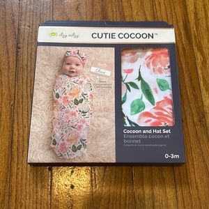 Baby cocoon and hat set